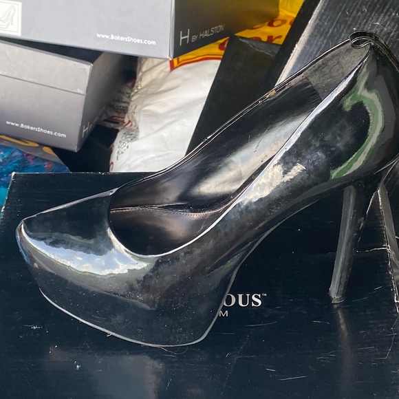 Just Fabulous - Picture 3 of 3